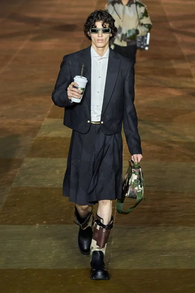 Look 5